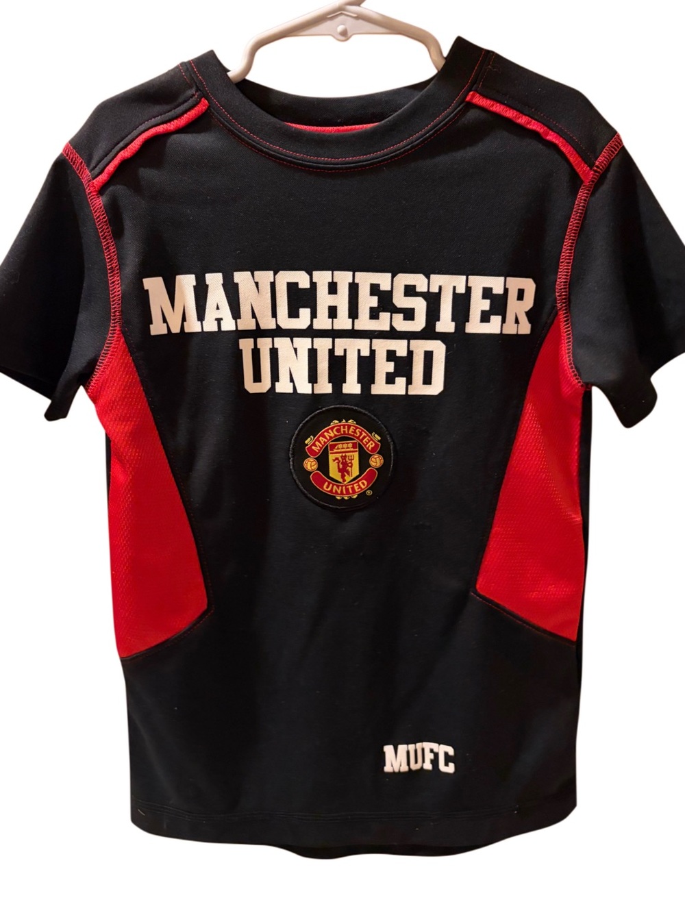 Children’s XS MANCHESTER UNITED jersey.  
Rare